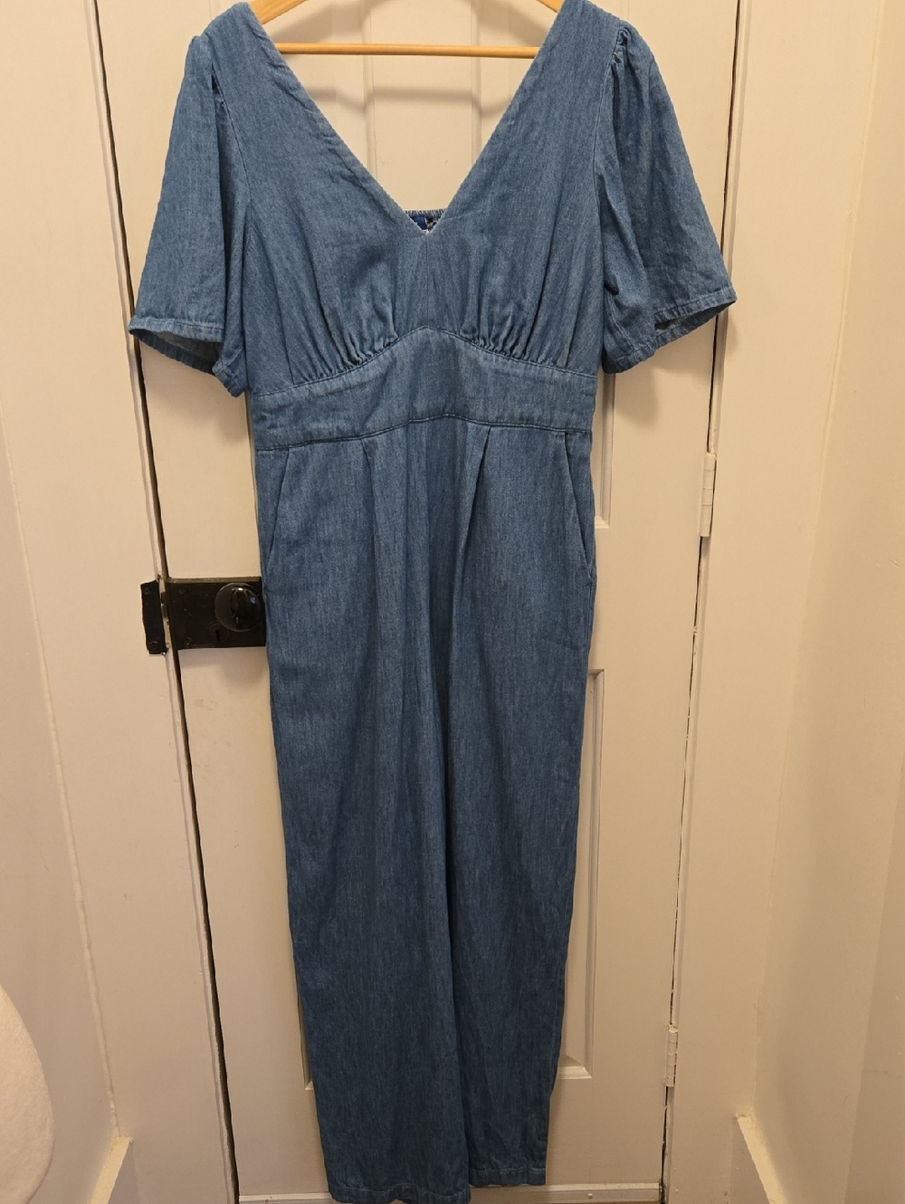 Old Navy Light Blue Denim Jumpsuit Size M
